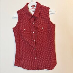 Roper Sleeveless Red Button-Down Shirt